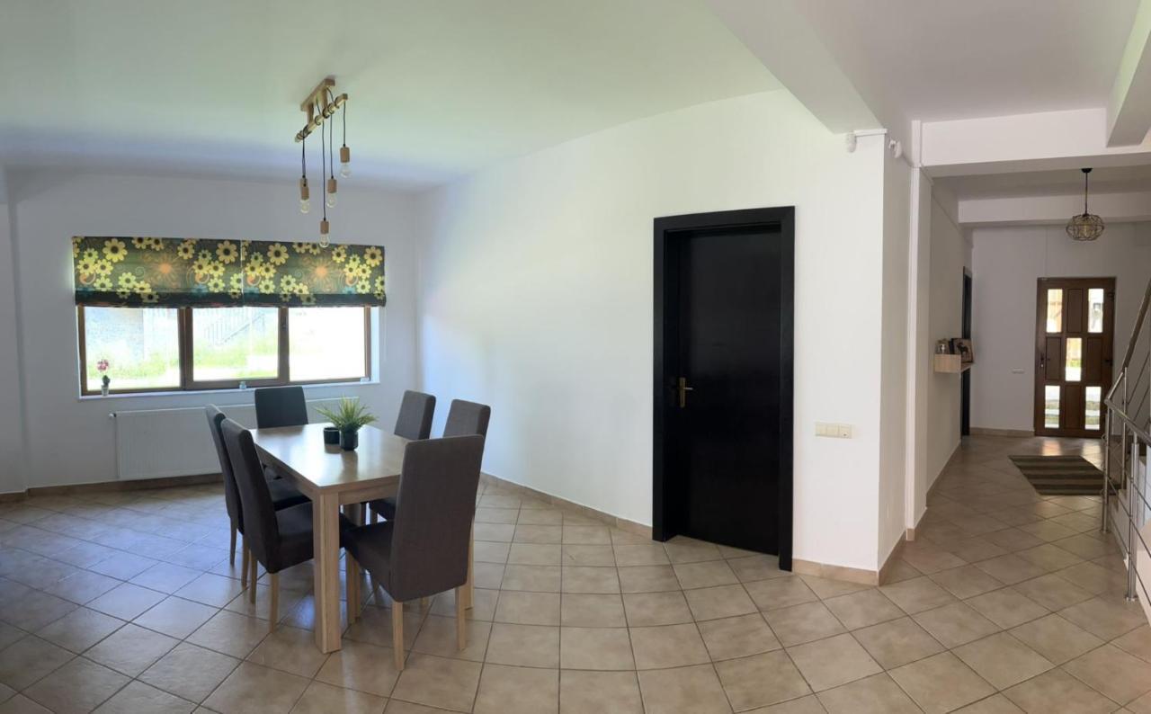 Vila 7 Predeal - Unique Location In The Forest Εξωτερικό φωτογραφία